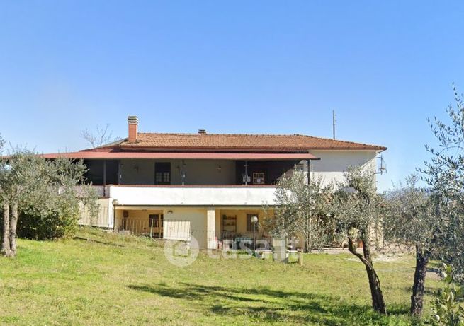Appartamento in residenziale in Strada della Lucciola