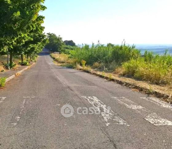 Terreno agricolo in commerciale in Via Emilio Alessandrini