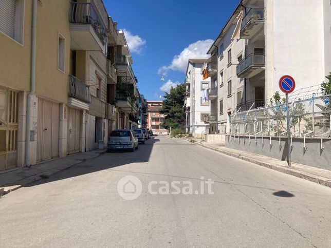 Garage/posto auto in residenziale in Via Giulio Cesare