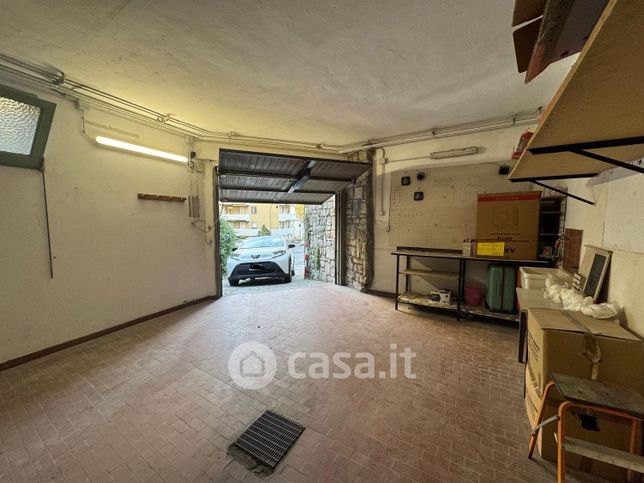 Box/posto auto in residenziale in Via Pietro Agosti 247