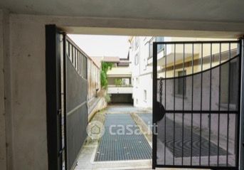 Box/posto auto in residenziale in Via Dante Alighieri 6