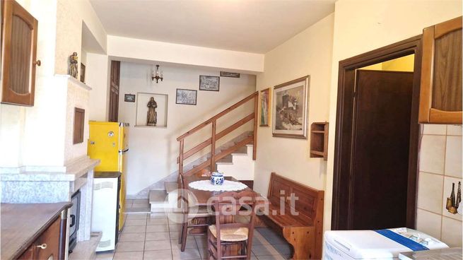 Casa bi/trifamiliare in residenziale in Via Colle Roffio