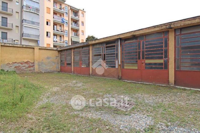 Garage/posto auto in residenziale in Via Cavalieri di Vittorio Veneto 9