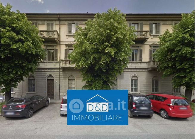 Box/posto auto in residenziale in Viale Mamiani 7