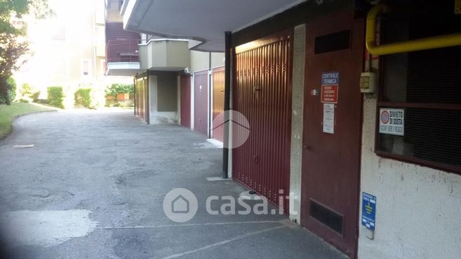 Box/posto auto in residenziale in Via Molino Prepositurale 131