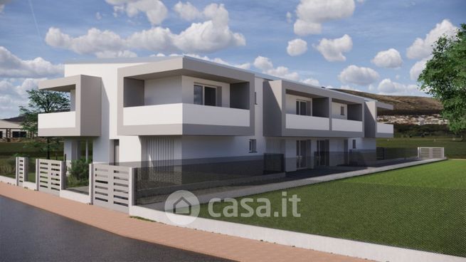 Casa indipendente in residenziale in Via Sandro Pertini