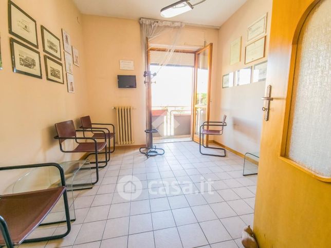 Appartamento in residenziale in Via Santa Restituta 7