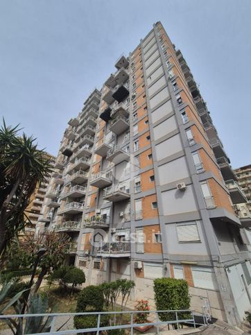 Appartamento in residenziale in Via Guido Jung 12