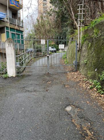 Garage/posto auto in residenziale in Via San Bartolomeo del Fossato 11