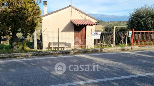 Casa indipendente in residenziale in Via Colle Appeso 20