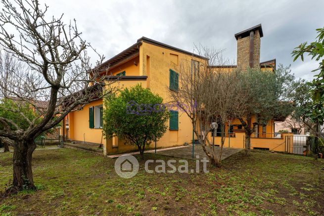 Villa in residenziale in Via Italo Possenti 18 A