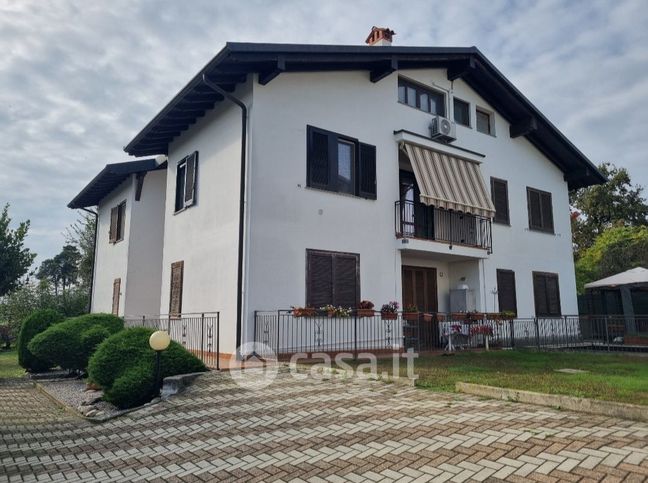 Appartamento in residenziale in Via della Chiesa 54 /b