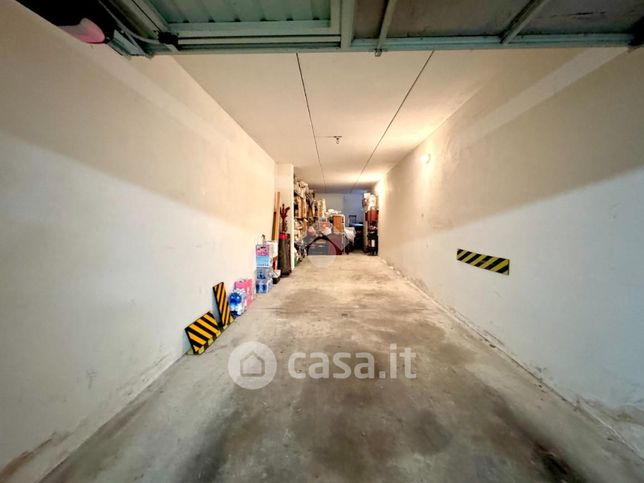 Garage/posto auto in residenziale in Piazza Risorgimento 18