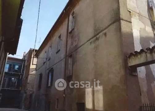 Appartamento in residenziale in Via Comi 5