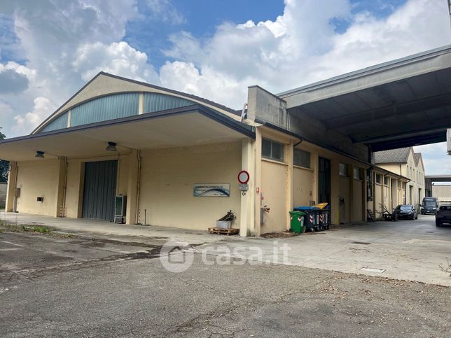 Capannone in commerciale in Via Faentina Nord 57