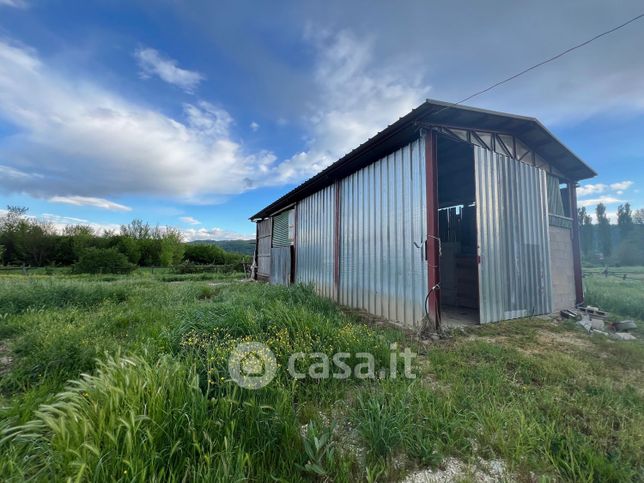 Terreno agricolo in commerciale in Via Madonna