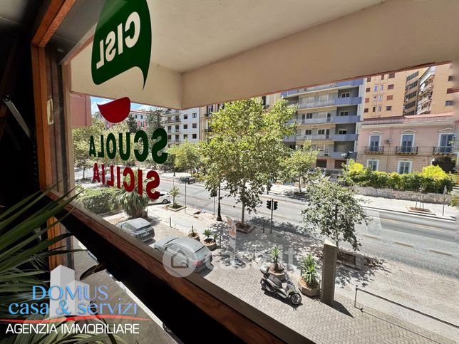 Ufficio in commerciale in Via della Libertà 177