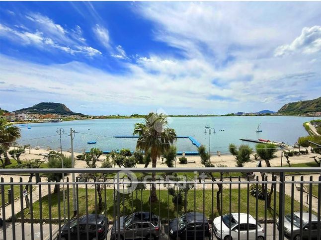 Appartamento in residenziale in Via Lungolago 24