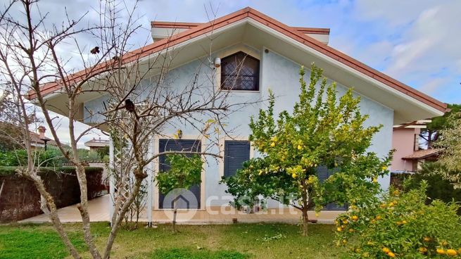 Villetta a schiera in residenziale in Vicolo Divino Amore