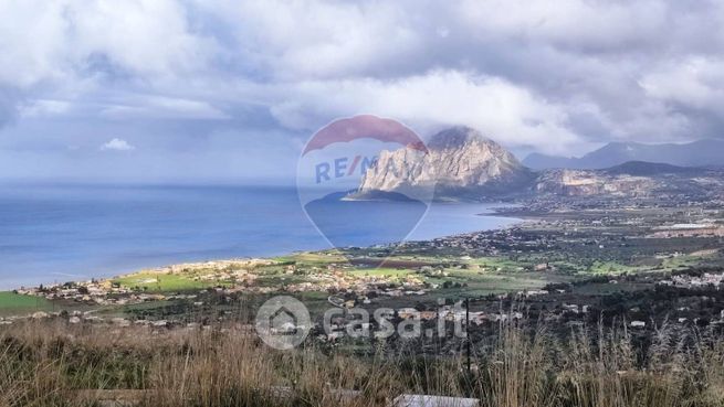 Terreno agricolo in commerciale in Via Erice