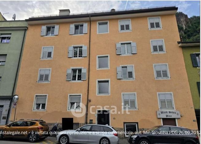 Casa indipendente in residenziale in Via Trento 8