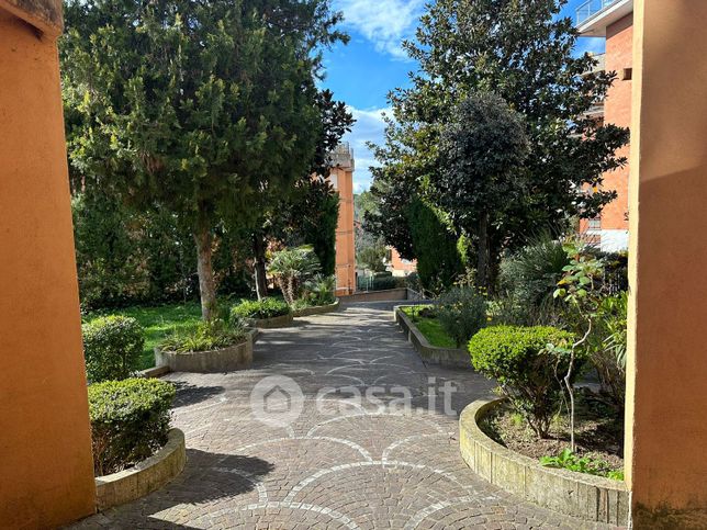 Appartamento in residenziale in Via Gradoli 30