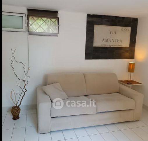 Appartamento in residenziale in Via Ardeatina