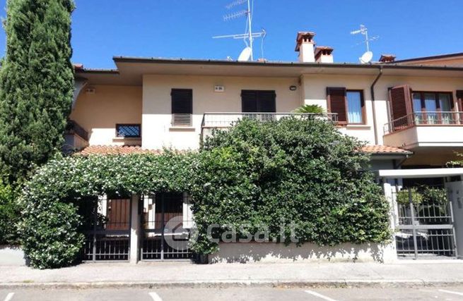 Villetta a schiera in residenziale in Via San Bernardino 39