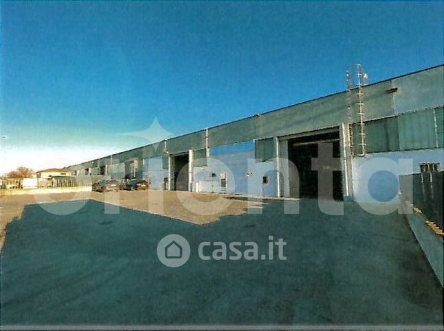 Capannone in commerciale in Via Sigalina a Mattina