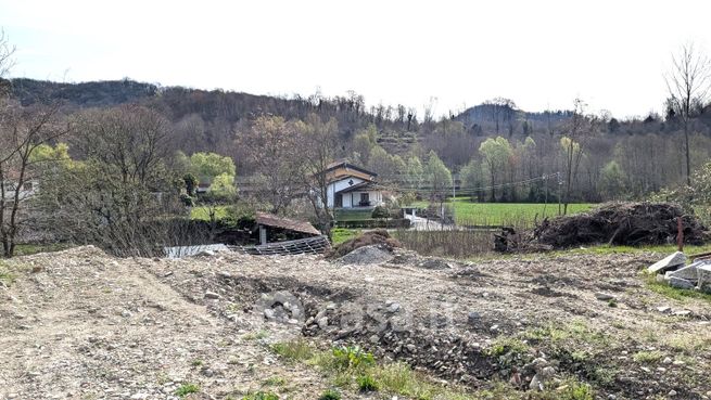Terreno edificabile in residenziale in Via Baraggiola