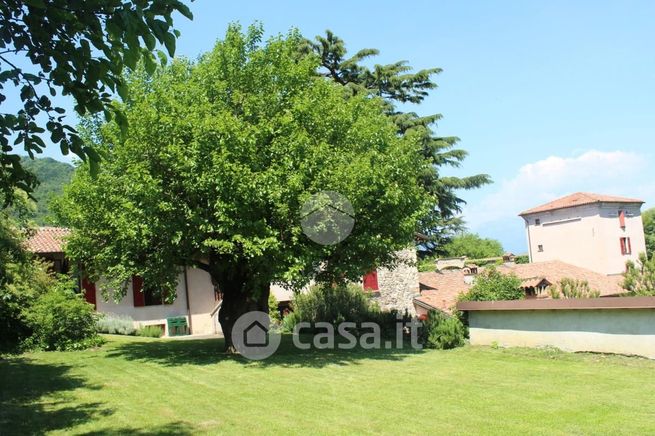 Appartamento in residenziale in Via Santa Eufemia 5