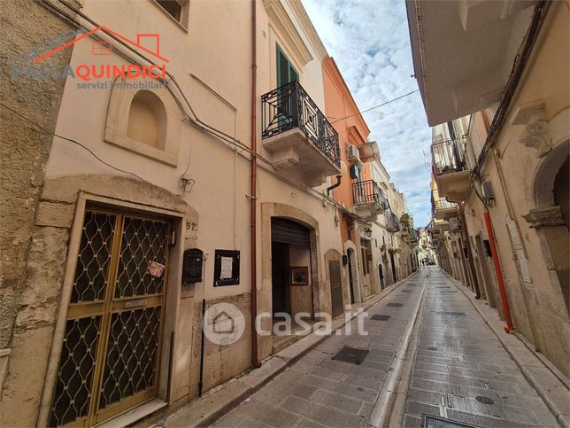 Casa indipendente in residenziale in Via Cesare Battisti 42