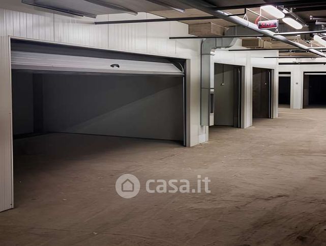 Box/posto auto in residenziale in Via Pietro Nenni 3 /D