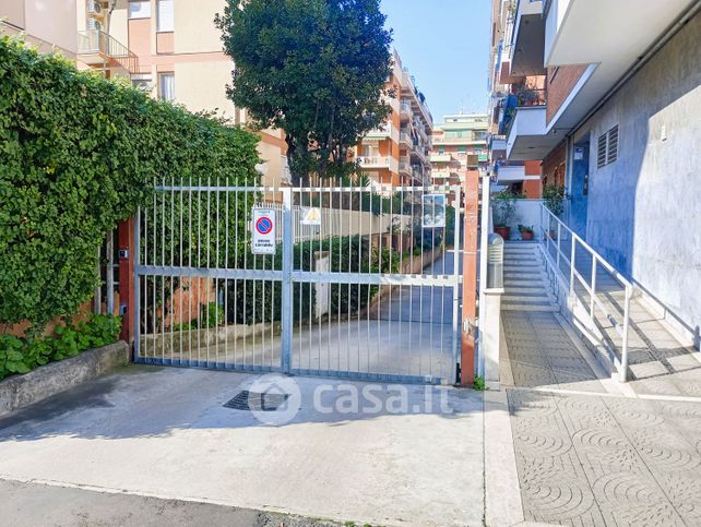 Garage/posto auto in residenziale in Via Capo Spartivento 75