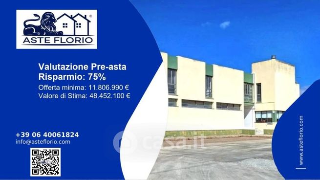 Capannone in commerciale in Zona Industriale Macchiarededu