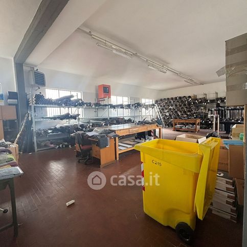 Capannone in commerciale in Via provinciale statale
