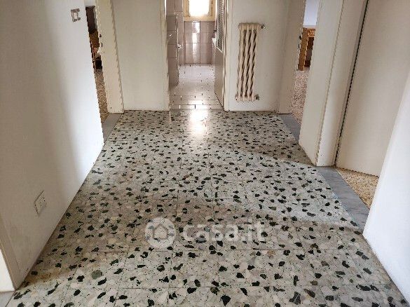 Casa bi/trifamiliare in residenziale in Via Isonzo