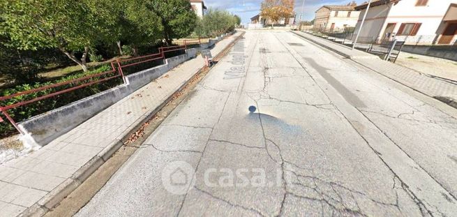 Box/posto auto in residenziale in Via degli Impianti Sportivi 7