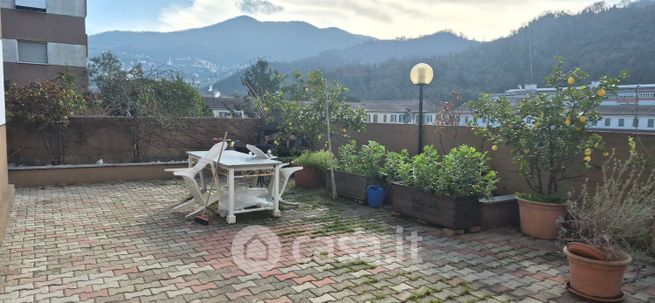 Appartamento in residenziale in Via Ezio Lucarno 27