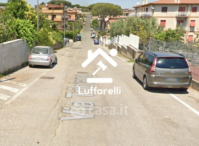 Appartamento in residenziale in Via Tribiano 6