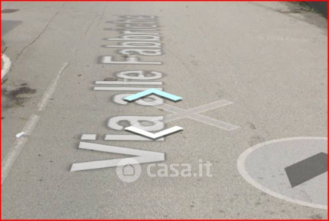 Box/posto auto in residenziale in Via alle Fabbriche 10
