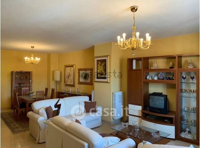 Appartamento in residenziale in Via dei Due Principati 84