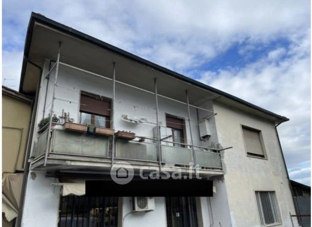 Appartamento in residenziale in Via Livornese 196