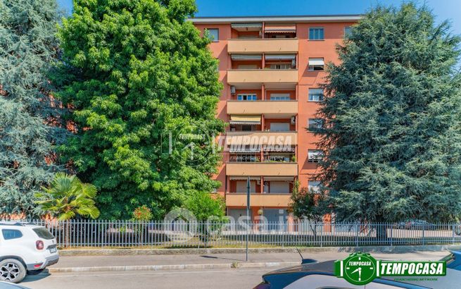 Appartamento in residenziale in Via Claudio Varalli