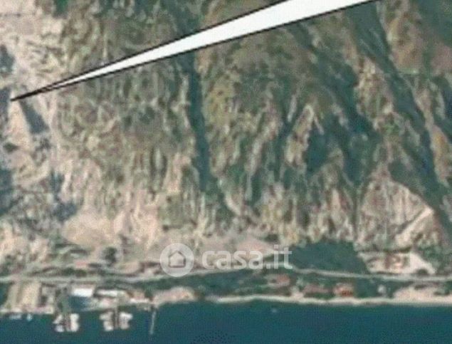 Terreno agricolo in commerciale in Via Moregallo