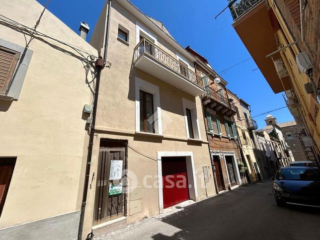Casa indipendente in residenziale in 