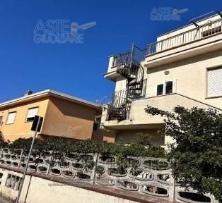 Appartamento in residenziale in Via Desulo 7