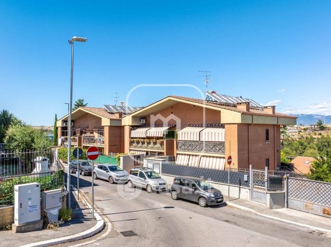 Appartamento in residenziale in Via Rocca di Cambio