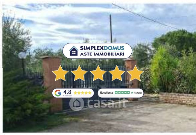 Villa in residenziale in Strada Esterna Belloluogo