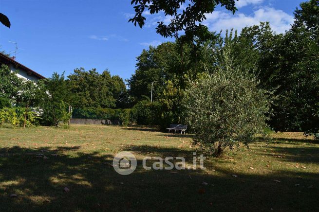 Terreno agricolo in commerciale in 